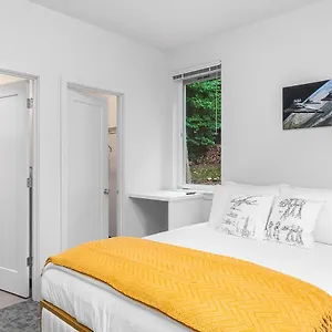 https://jabbas-palace.seattlehotelsites.com